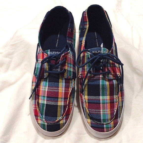 Tommy Hilfiger Men's Canvas plaid boat shoes Size 13  NWOT - Picture 1 of 6
